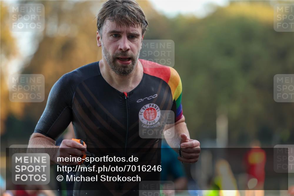 08.09.2024 - Stadtparktriathlon Michael Strokosch http://msf.ph/oto/7016246 08.09.2024 08:48:07 Schwimmen 15, 23, 24, 27, 35, 37, 40, 46, 57, 60, 64, 66, 67, 74, 82 meine-sportfotos.de