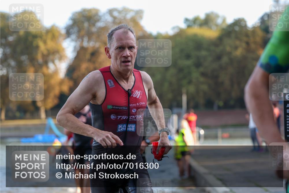 08.09.2024 - Stadtparktriathlon Michael Strokosch http://msf.ph/oto/7016300 08.09.2024 08:48:10 Schwimmen 15, 24, 27, 37, 40, 46, 57, 58, 60, 64, 66, 67, 82 meine-sportfotos.de