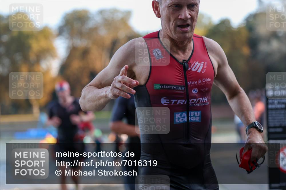 08.09.2024 - Stadtparktriathlon Michael Strokosch http://msf.ph/oto/7016319 08.09.2024 08:48:11 Schwimmen 15, 24, 27, 37, 40, 46, 57, 58, 60, 64, 82 meine-sportfotos.de