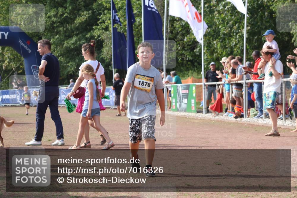 08.09.2024 - Airport Race Strokosch-Dieckow http://msf.ph/oto/7016326 08.09.2024 11:32:17 Ziel 1757, 1876 meine-sportfotos.de