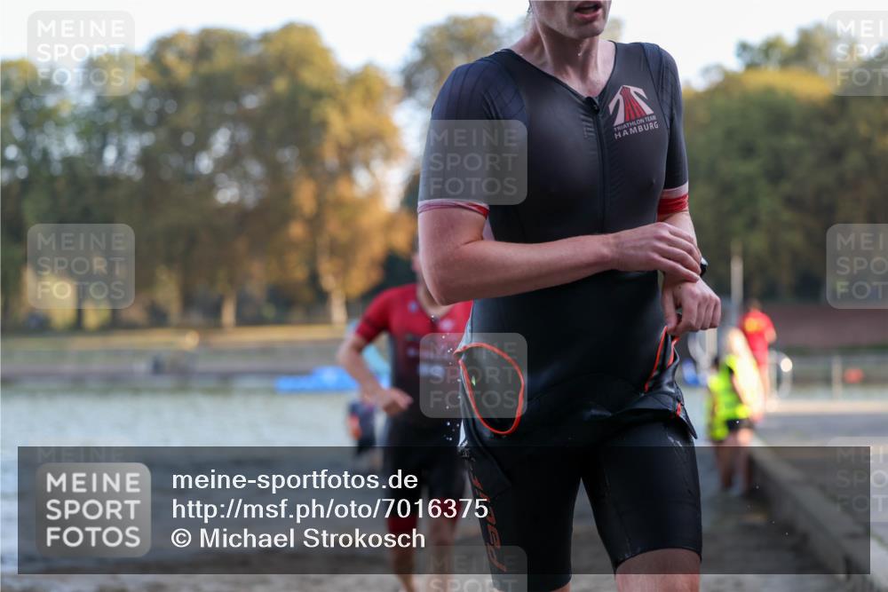 08.09.2024 - Stadtparktriathlon Michael Strokosch http://msf.ph/oto/7016375 08.09.2024 08:48:13 Schwimmen 24, 27, 37, 46, 57, 58, 60, 64, 82 meine-sportfotos.de