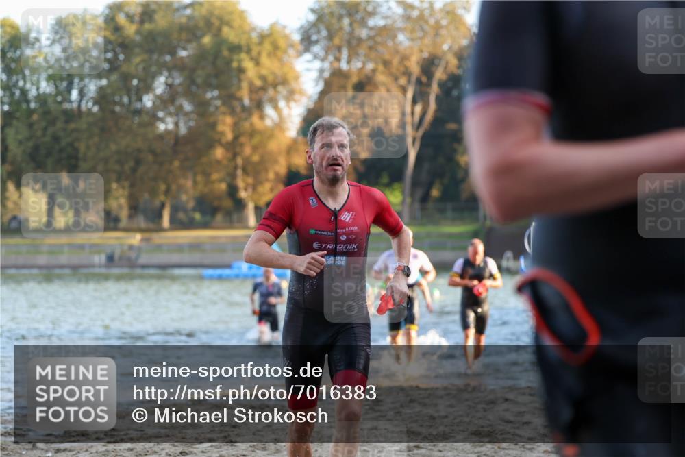 08.09.2024 - Stadtparktriathlon Michael Strokosch http://msf.ph/oto/7016383 08.09.2024 08:48:14 Schwimmen 24, 27, 37, 46, 57, 58, 60, 64, 82 meine-sportfotos.de