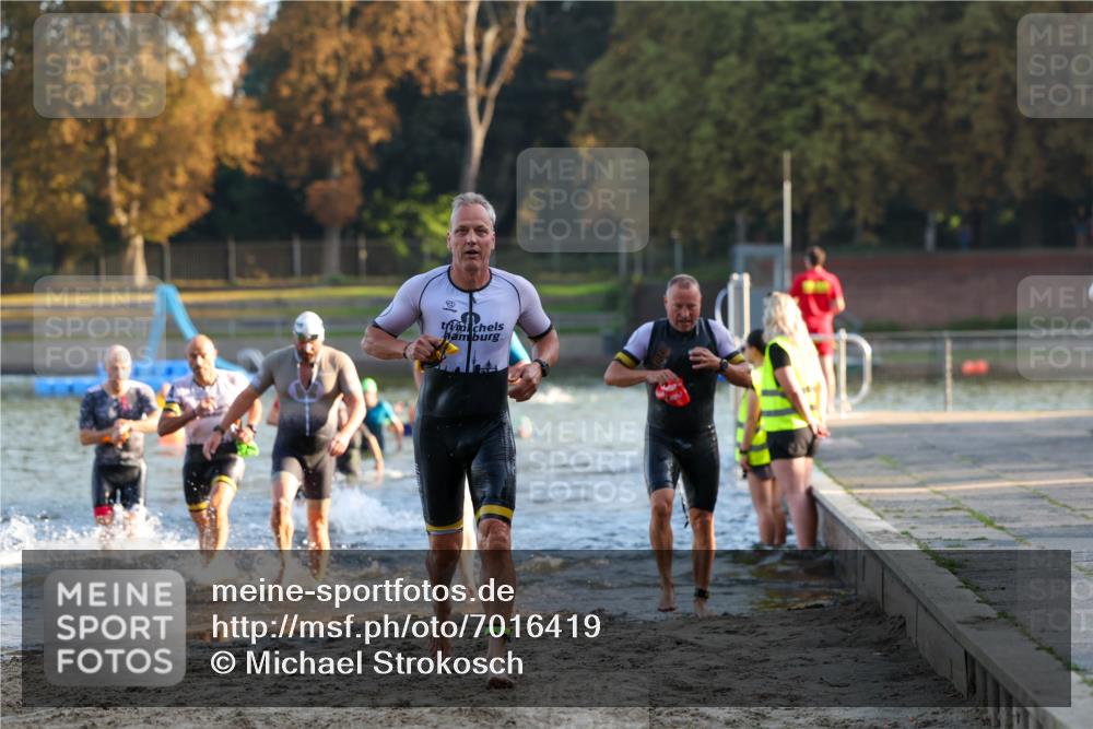 08.09.2024 - Stadtparktriathlon Michael Strokosch http://msf.ph/oto/7016419 08.09.2024 08:48:16 Schwimmen 6, 24, 27, 46, 57, 58, 60, 64 meine-sportfotos.de