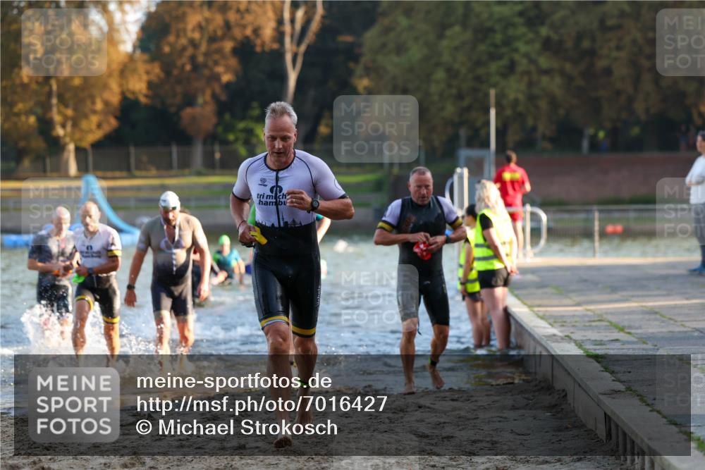 08.09.2024 - Stadtparktriathlon Michael Strokosch http://msf.ph/oto/7016427 08.09.2024 08:48:16 Schwimmen 6, 24, 27, 46, 57, 58, 60, 64 meine-sportfotos.de