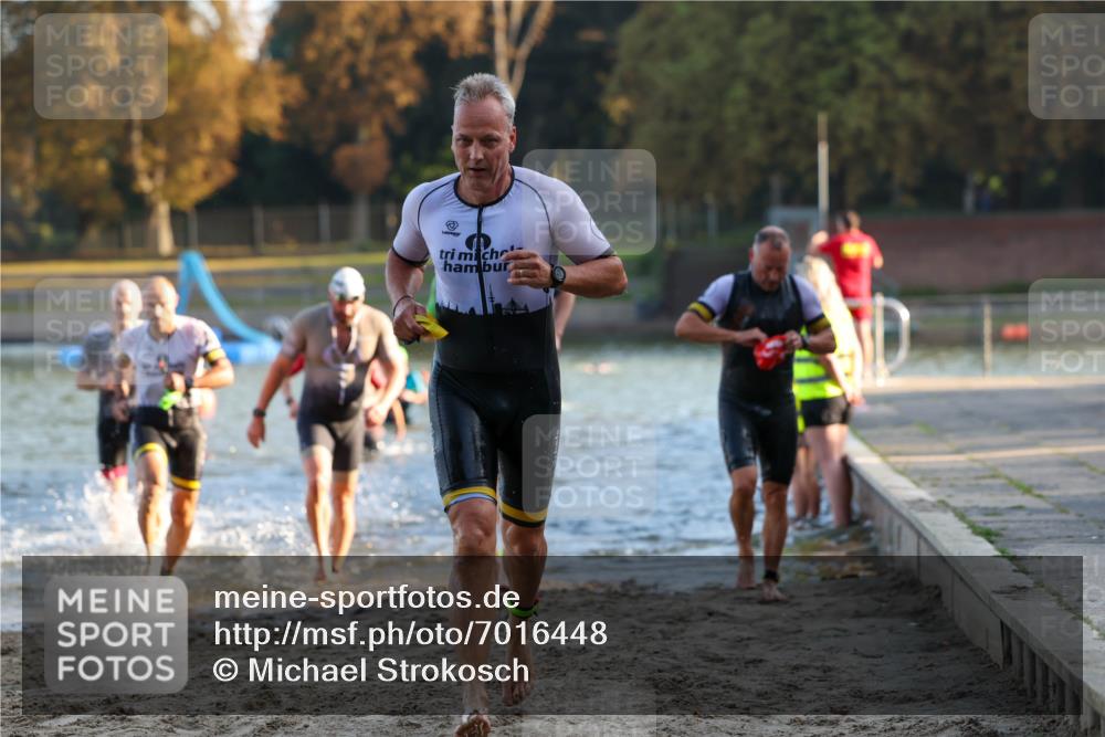 08.09.2024 - Stadtparktriathlon Michael Strokosch http://msf.ph/oto/7016448 08.09.2024 08:48:17 Schwimmen 6, 24, 27, 46, 57, 58, 60, 64 meine-sportfotos.de