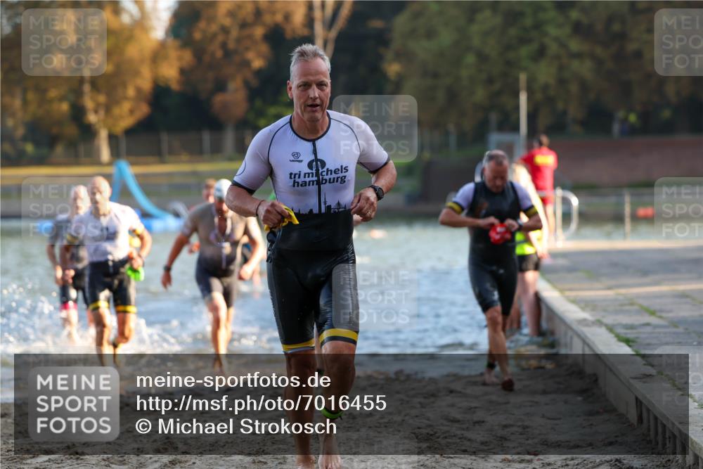 08.09.2024 - Stadtparktriathlon Michael Strokosch http://msf.ph/oto/7016455 08.09.2024 08:48:17 Schwimmen 6, 24, 27, 46, 57, 58, 60, 64 meine-sportfotos.de