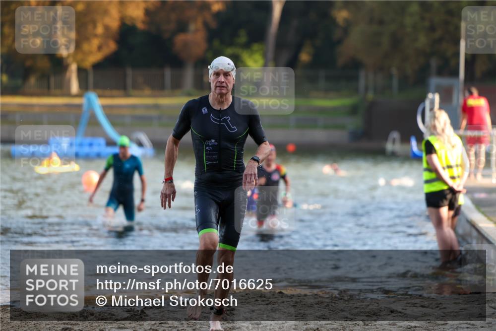 08.09.2024 - Stadtparktriathlon Michael Strokosch http://msf.ph/oto/7016625 08.09.2024 08:48:27 Schwimmen 4, 6, 14, 61 meine-sportfotos.de