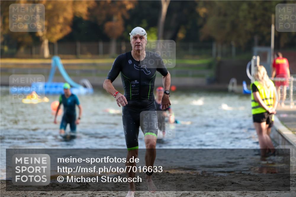 08.09.2024 - Stadtparktriathlon Michael Strokosch http://msf.ph/oto/7016633 08.09.2024 08:48:28 Schwimmen 4, 6, 14, 61 meine-sportfotos.de