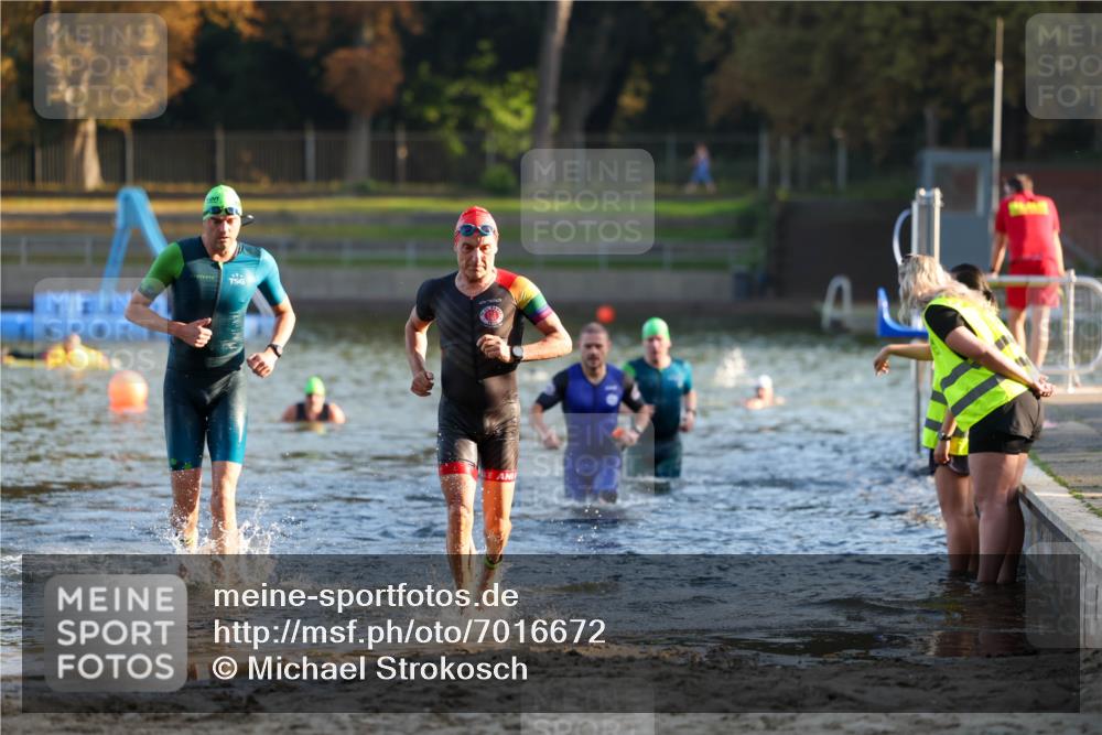 08.09.2024 - Stadtparktriathlon Michael Strokosch http://msf.ph/oto/7016672 08.09.2024 08:48:33 Schwimmen 4, 14, 61, 65 meine-sportfotos.de