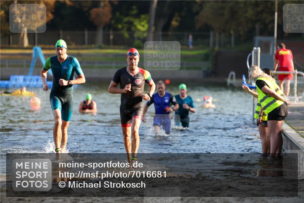 08.09.2024 - Stadtparktriathlon Michael Strokosch http://msf.ph/oto/7016681 08.09.2024 08:48:33 Schwimmen 4, 14, 61, 65 meine-sportfotos.de