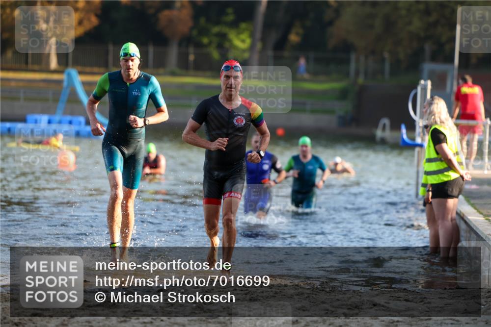 08.09.2024 - Stadtparktriathlon Michael Strokosch http://msf.ph/oto/7016699 08.09.2024 08:48:34 Schwimmen 4, 14, 61, 65 meine-sportfotos.de