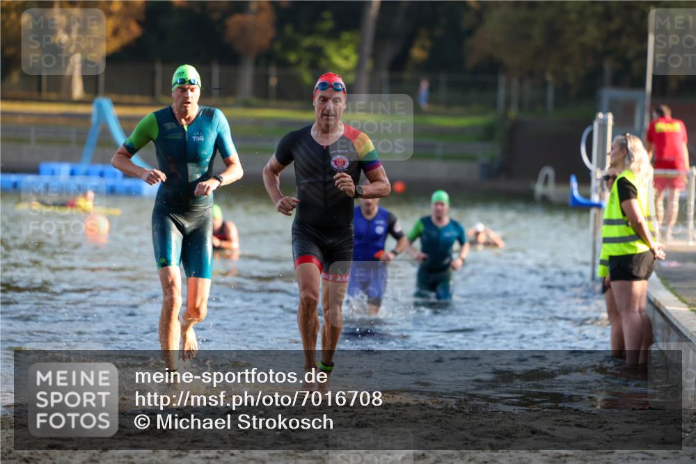 08.09.2024 - Stadtparktriathlon Michael Strokosch http://msf.ph/oto/7016708 08.09.2024 08:48:34 Schwimmen 4, 14, 61, 65 meine-sportfotos.de