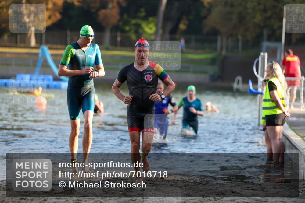 08.09.2024 - Stadtparktriathlon Michael Strokosch http://msf.ph/oto/7016718 08.09.2024 08:48:34 Schwimmen 4, 14, 61, 65 meine-sportfotos.de