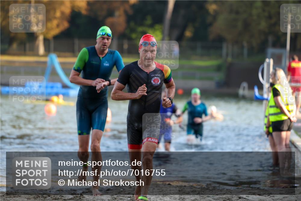 08.09.2024 - Stadtparktriathlon Michael Strokosch http://msf.ph/oto/7016755 08.09.2024 08:48:35 Schwimmen 4, 14, 61, 65 meine-sportfotos.de