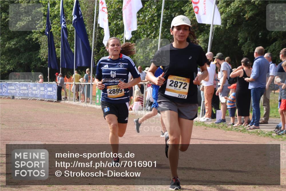 08.09.2024 - Airport Race Strokosch-Dieckow http://msf.ph/oto/7016901 08.09.2024 12:07:33 Ziel 2731, 2773, 2872, 2899 meine-sportfotos.de