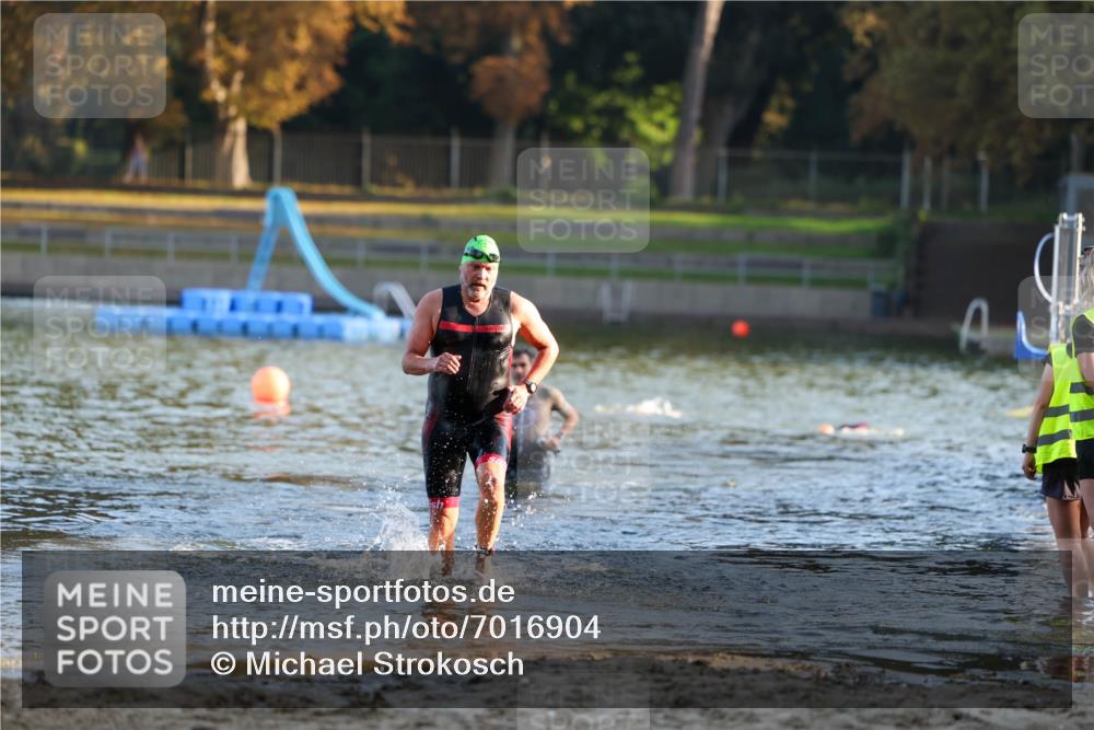 08.09.2024 - Stadtparktriathlon Michael Strokosch http://msf.ph/oto/7016904 08.09.2024 08:48:48 Schwimmen 16, 42 meine-sportfotos.de
