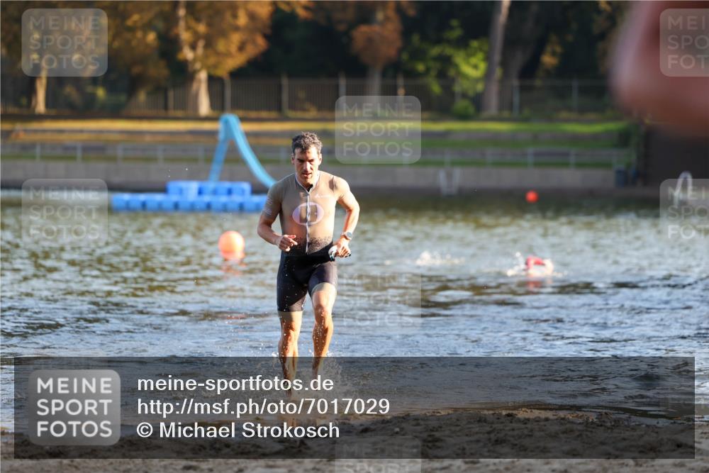 08.09.2024 - Stadtparktriathlon Michael Strokosch http://msf.ph/oto/7017029 08.09.2024 08:48:54 Schwimmen 16, 42 meine-sportfotos.de