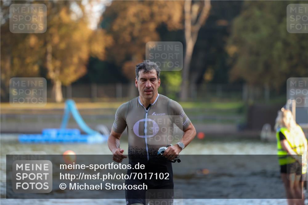 08.09.2024 - Stadtparktriathlon Michael Strokosch http://msf.ph/oto/7017102 08.09.2024 08:48:57 Schwimmen 42 meine-sportfotos.de