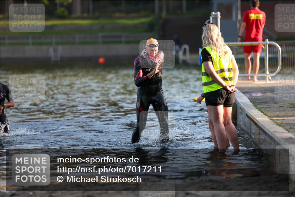 08.09.2024 - Stadtparktriathlon Michael Strokosch http://msf.ph/oto/7017211 08.09.2024 08:49:12 Schwimmen 88 meine-sportfotos.de