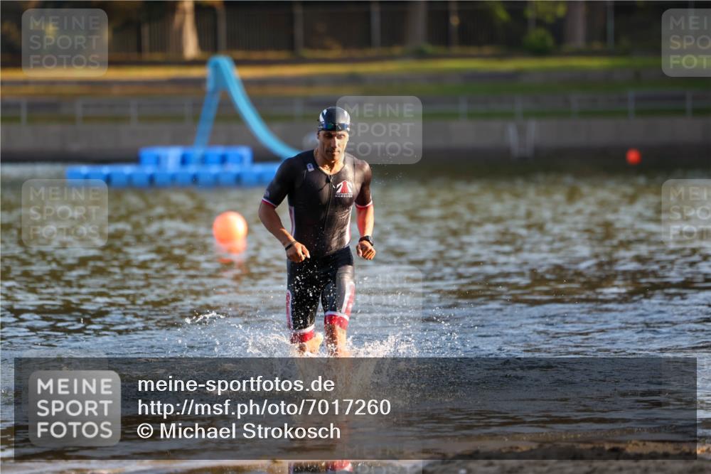 08.09.2024 - Stadtparktriathlon Michael Strokosch http://msf.ph/oto/7017260 08.09.2024 08:49:15 Schwimmen 2, 88 meine-sportfotos.de