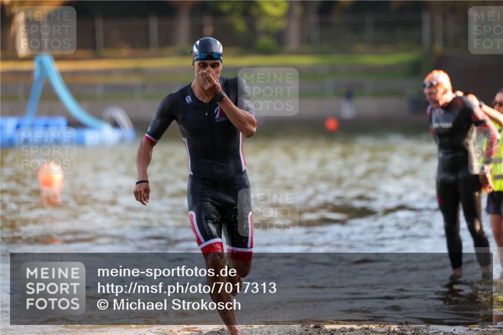 08.09.2024 - Stadtparktriathlon Michael Strokosch http://msf.ph/oto/7017313 08.09.2024 08:49:17 Schwimmen 2, 88 meine-sportfotos.de