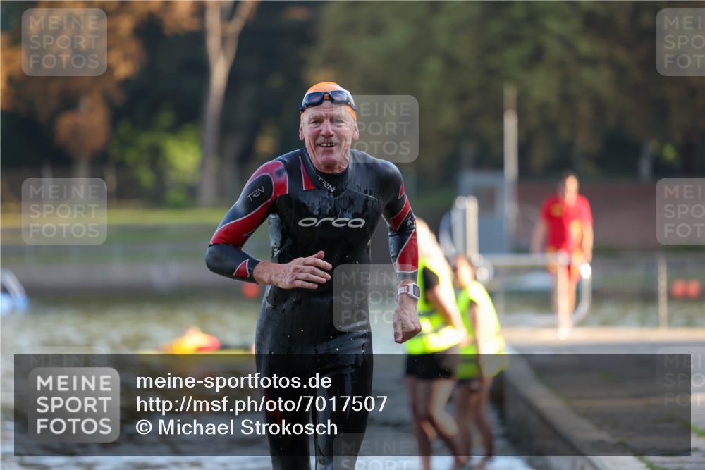 08.09.2024 - Stadtparktriathlon Michael Strokosch http://msf.ph/oto/7017507 08.09.2024 08:49:29 Schwimmen 2 meine-sportfotos.de