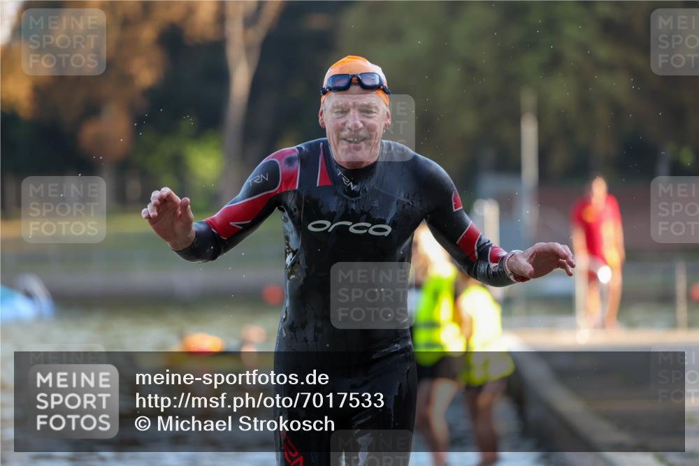 08.09.2024 - Stadtparktriathlon Michael Strokosch http://msf.ph/oto/7017533 08.09.2024 08:49:29 Schwimmen 2 meine-sportfotos.de