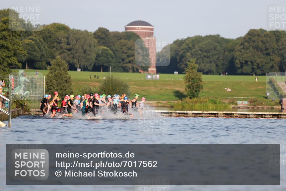 08.09.2024 - Stadtparktriathlon Michael Strokosch http://msf.ph/oto/7017562 08.09.2024 08:55:04 Schwimmen  meine-sportfotos.de