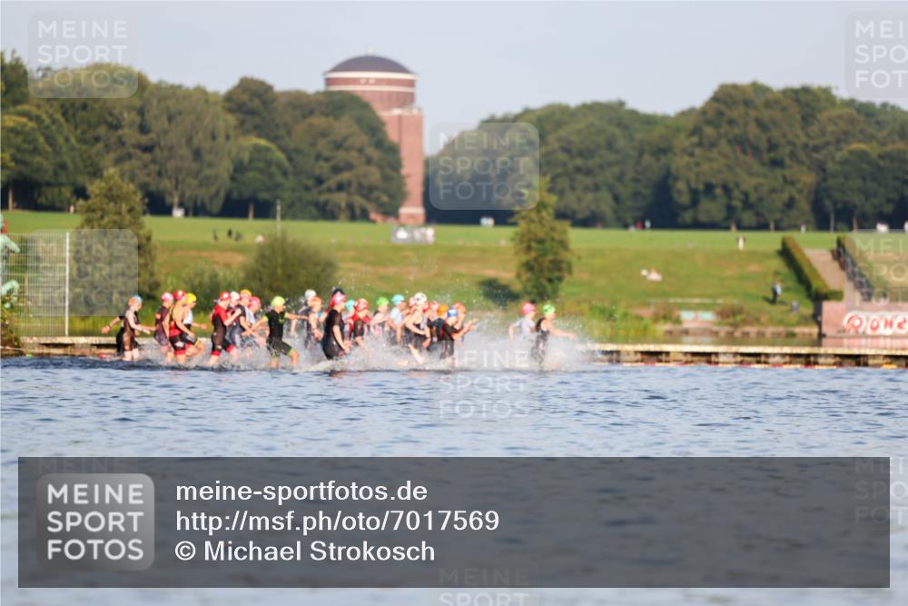 08.09.2024 - Stadtparktriathlon Michael Strokosch http://msf.ph/oto/7017569 08.09.2024 08:55:05 Schwimmen  meine-sportfotos.de