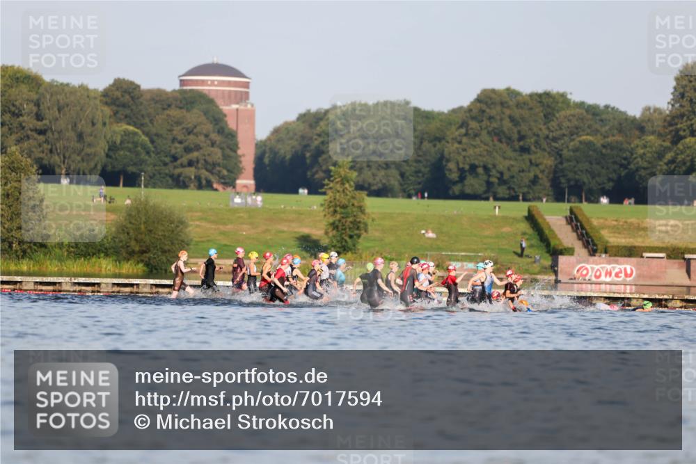 08.09.2024 - Stadtparktriathlon Michael Strokosch http://msf.ph/oto/7017594 08.09.2024 08:55:08 Schwimmen  meine-sportfotos.de
