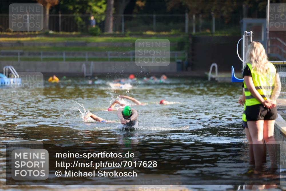 08.09.2024 - Stadtparktriathlon Michael Strokosch http://msf.ph/oto/7017628 08.09.2024 08:57:09 Schwimmen 114, 122 meine-sportfotos.de