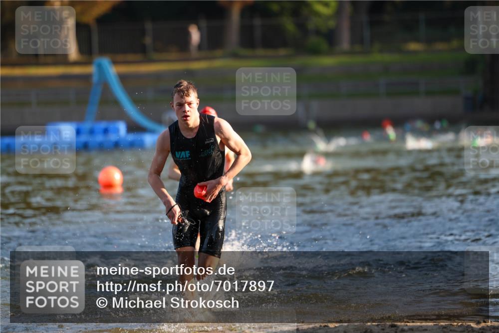 08.09.2024 - Stadtparktriathlon Michael Strokosch http://msf.ph/oto/7017897 08.09.2024 08:57:36 Schwimmen 106, 126 meine-sportfotos.de