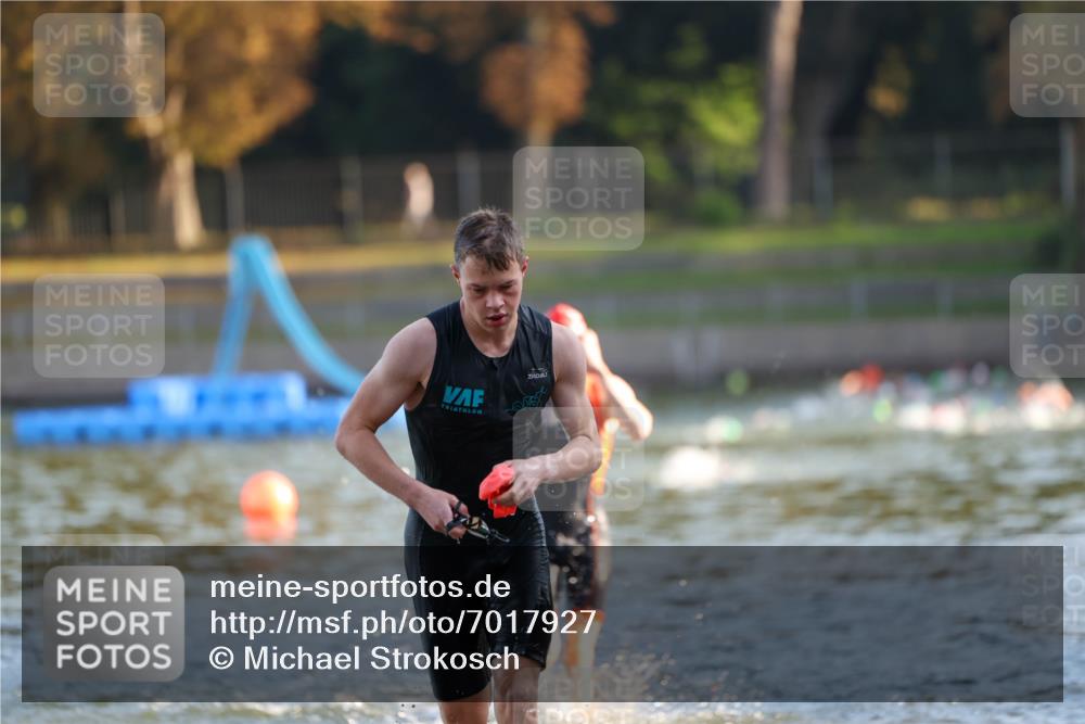 08.09.2024 - Stadtparktriathlon Michael Strokosch http://msf.ph/oto/7017927 08.09.2024 08:57:37 Schwimmen 106, 126 meine-sportfotos.de