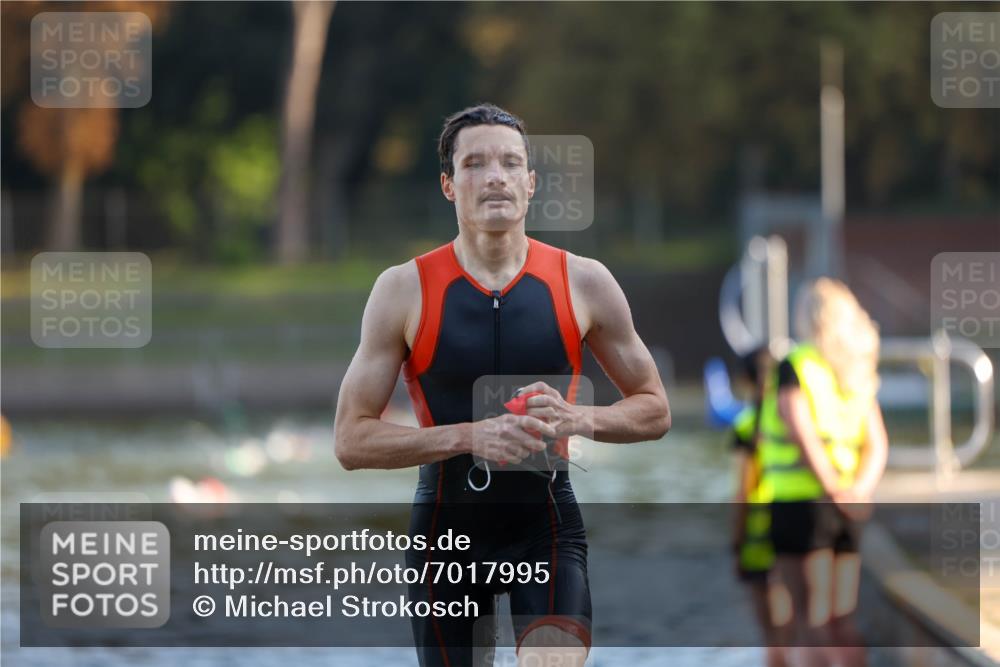 08.09.2024 - Stadtparktriathlon Michael Strokosch http://msf.ph/oto/7017995 08.09.2024 08:57:40 Schwimmen 106 meine-sportfotos.de