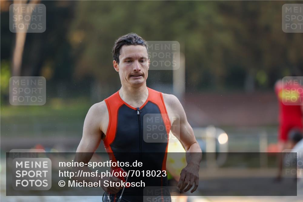 08.09.2024 - Stadtparktriathlon Michael Strokosch http://msf.ph/oto/7018023 08.09.2024 08:57:40 Schwimmen 106 meine-sportfotos.de