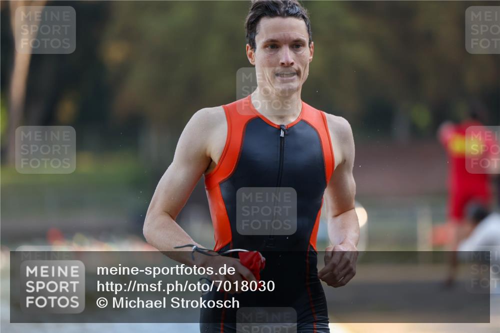 08.09.2024 - Stadtparktriathlon Michael Strokosch http://msf.ph/oto/7018030 08.09.2024 08:57:41 Schwimmen 106 meine-sportfotos.de