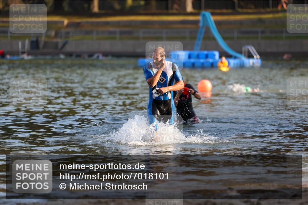 08.09.2024 - Stadtparktriathlon Michael Strokosch http://msf.ph/oto/7018101 08.09.2024 08:58:07 Schwimmen 102, 158 meine-sportfotos.de