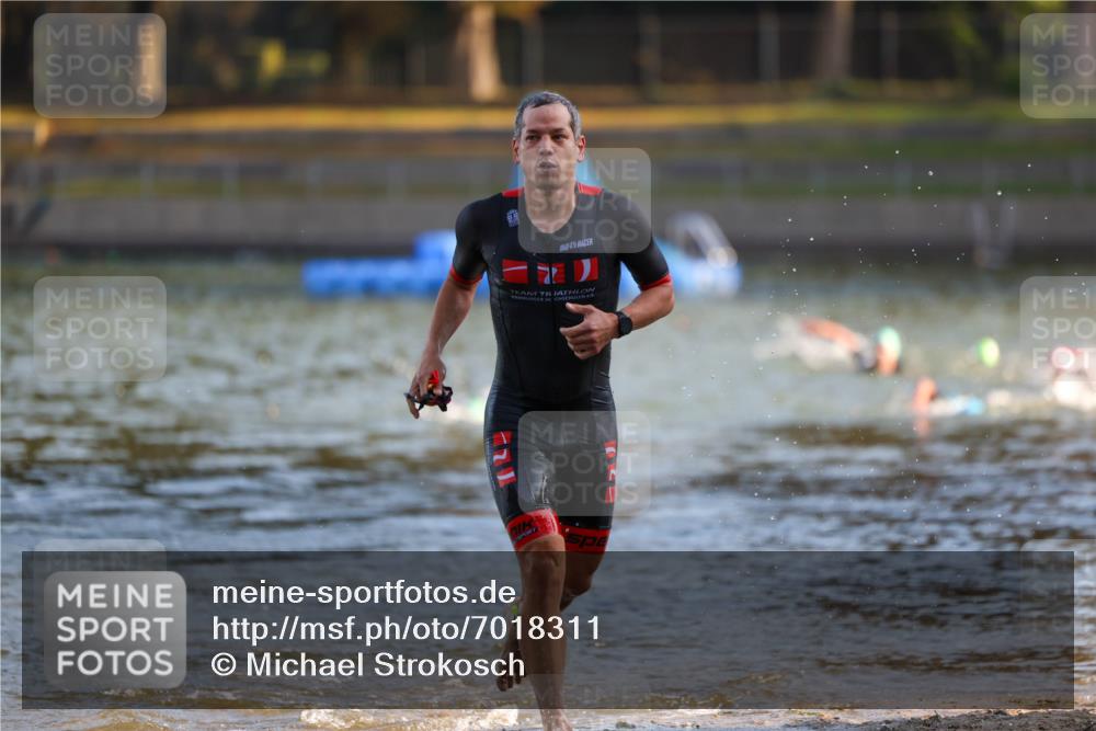 08.09.2024 - Stadtparktriathlon Michael Strokosch http://msf.ph/oto/7018311 08.09.2024 08:58:16 Schwimmen 158 meine-sportfotos.de