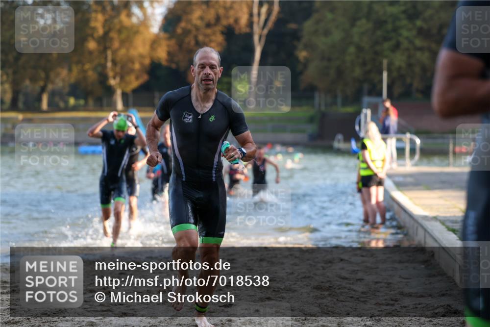 08.09.2024 - Stadtparktriathlon Michael Strokosch http://msf.ph/oto/7018538 08.09.2024 08:58:43 Schwimmen 90, 91, 92, 93, 98, 110, 112, 120, 127 meine-sportfotos.de