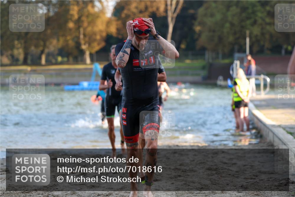 08.09.2024 - Stadtparktriathlon Michael Strokosch http://msf.ph/oto/7018616 08.09.2024 08:58:46 Schwimmen 92, 93, 98, 110, 112, 115, 120, 127 meine-sportfotos.de