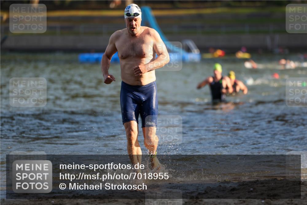 08.09.2024 - Stadtparktriathlon Michael Strokosch http://msf.ph/oto/7018955 08.09.2024 08:59:03 Schwimmen 104 meine-sportfotos.de