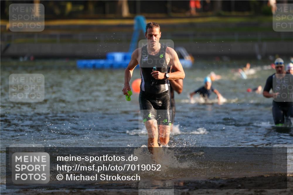 08.09.2024 - Stadtparktriathlon Michael Strokosch http://msf.ph/oto/7019052 08.09.2024 08:59:15 Schwimmen 94, 97, 109, 113, 117, 119 meine-sportfotos.de