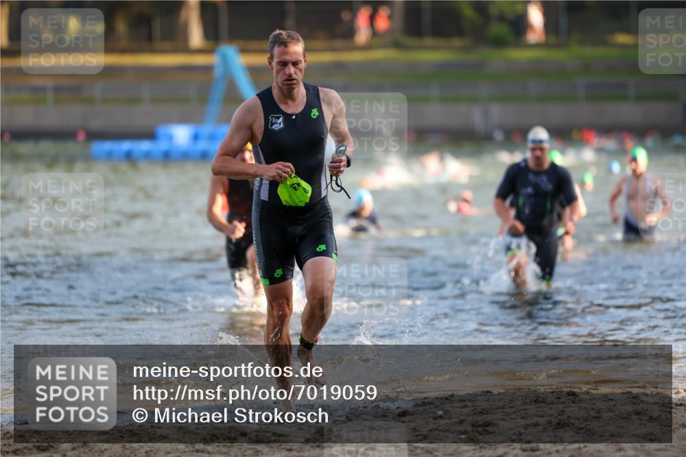 08.09.2024 - Stadtparktriathlon Michael Strokosch http://msf.ph/oto/7019059 08.09.2024 08:59:16 Schwimmen 94, 97, 109, 113, 117, 119, 128 meine-sportfotos.de