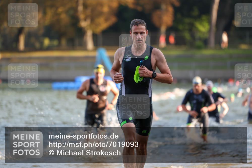 08.09.2024 - Stadtparktriathlon Michael Strokosch http://msf.ph/oto/7019093 08.09.2024 08:59:17 Schwimmen 94, 97, 109, 113, 117, 119, 128 meine-sportfotos.de