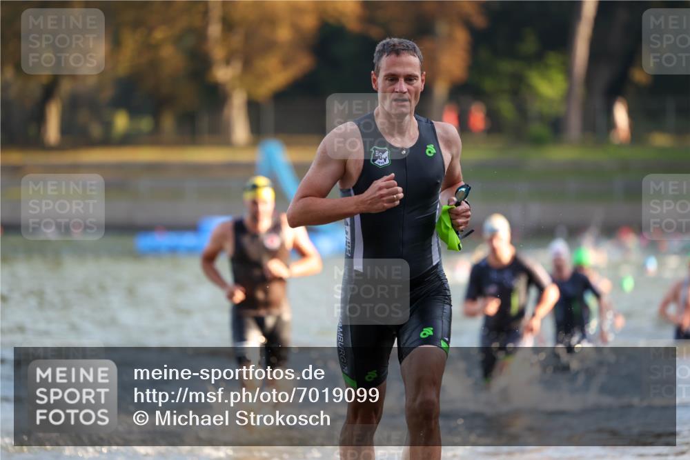 08.09.2024 - Stadtparktriathlon Michael Strokosch http://msf.ph/oto/7019099 08.09.2024 08:59:17 Schwimmen 94, 97, 109, 113, 117, 119, 128 meine-sportfotos.de
