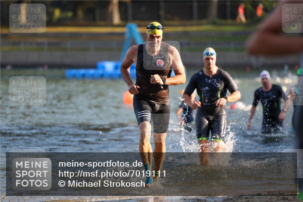 08.09.2024 - Stadtparktriathlon Michael Strokosch http://msf.ph/oto/7019111 08.09.2024 08:59:19 Schwimmen 94, 97, 109, 113, 117, 119, 128 meine-sportfotos.de