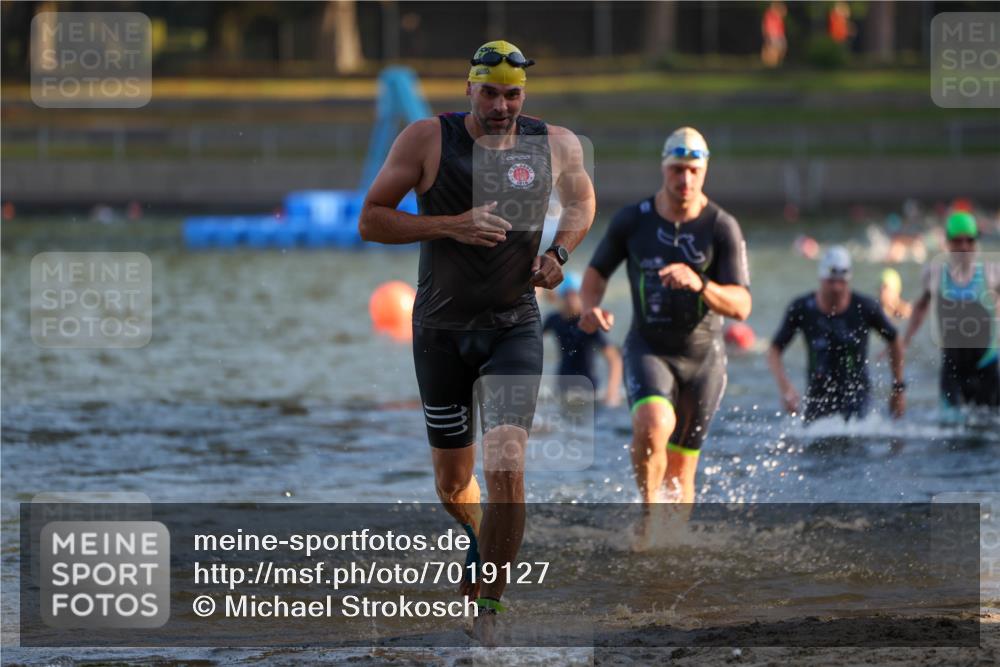 08.09.2024 - Stadtparktriathlon Michael Strokosch http://msf.ph/oto/7019127 08.09.2024 08:59:19 Schwimmen 94, 97, 109, 113, 117, 119, 128 meine-sportfotos.de