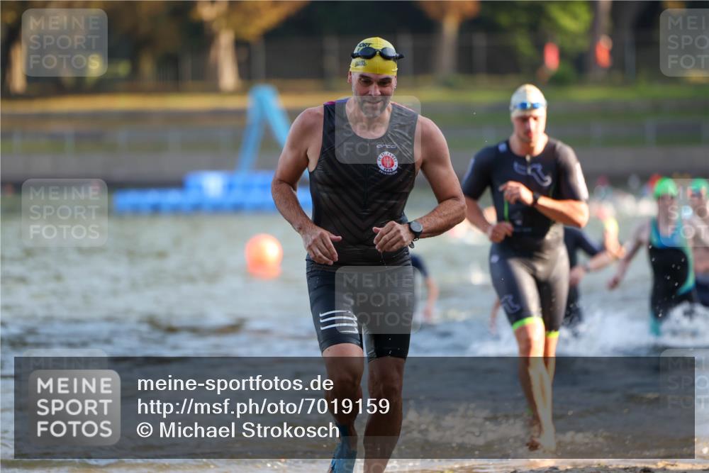 08.09.2024 - Stadtparktriathlon Michael Strokosch http://msf.ph/oto/7019159 08.09.2024 08:59:20 Schwimmen 94, 97, 109, 113, 117, 119, 128 meine-sportfotos.de