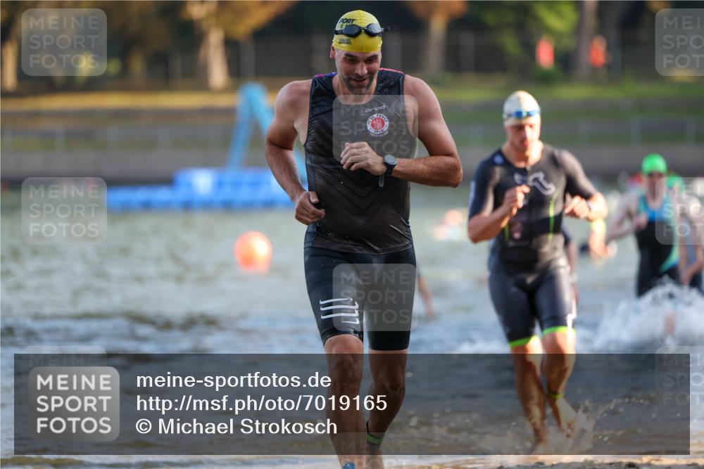 08.09.2024 - Stadtparktriathlon Michael Strokosch http://msf.ph/oto/7019165 08.09.2024 08:59:20 Schwimmen 94, 97, 109, 113, 117, 119, 128 meine-sportfotos.de