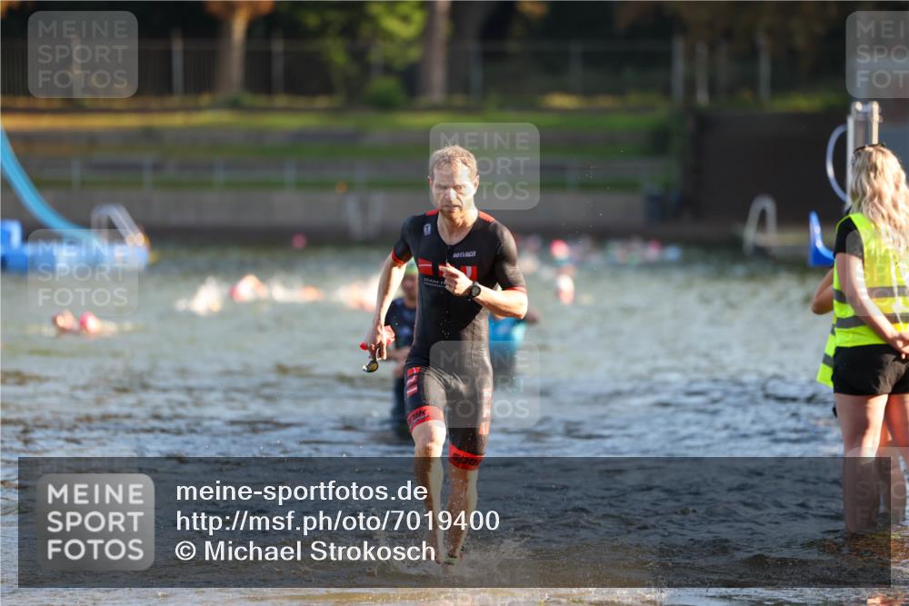08.09.2024 - Stadtparktriathlon Michael Strokosch http://msf.ph/oto/7019400 08.09.2024 08:59:35 Schwimmen 107, 116 meine-sportfotos.de